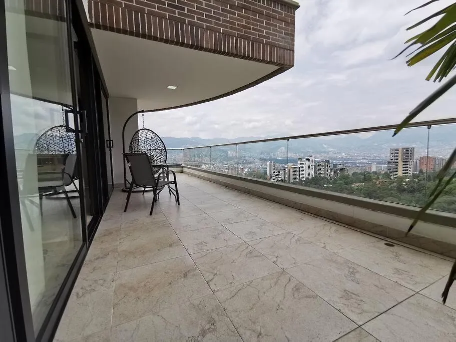 Apartment 1103 The Overlook Of Medellin In El Poblado