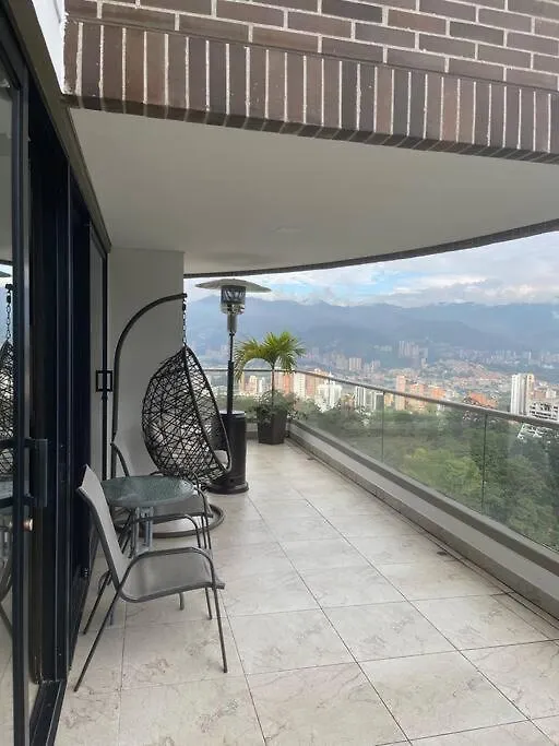1103 The Overlook Of Medellin In El Poblado Apartment
