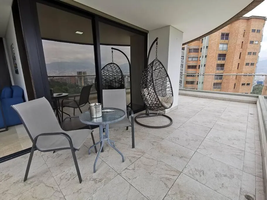 1103 The Overlook Of Medellin In El Poblado Apartment